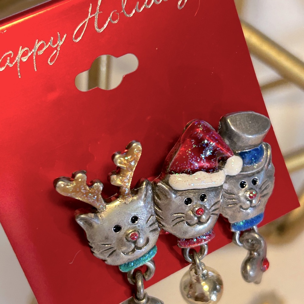 CHRISTMAS Cat BROOCH